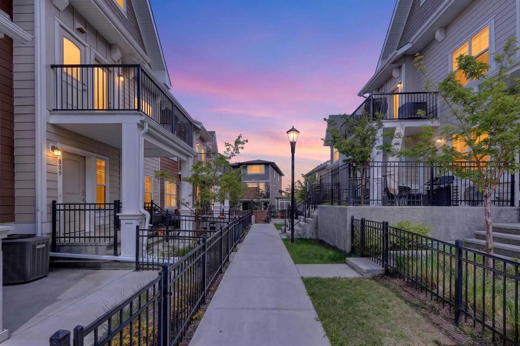 814 Cranbrook Walk, Calgary, MLS® # A2314005
