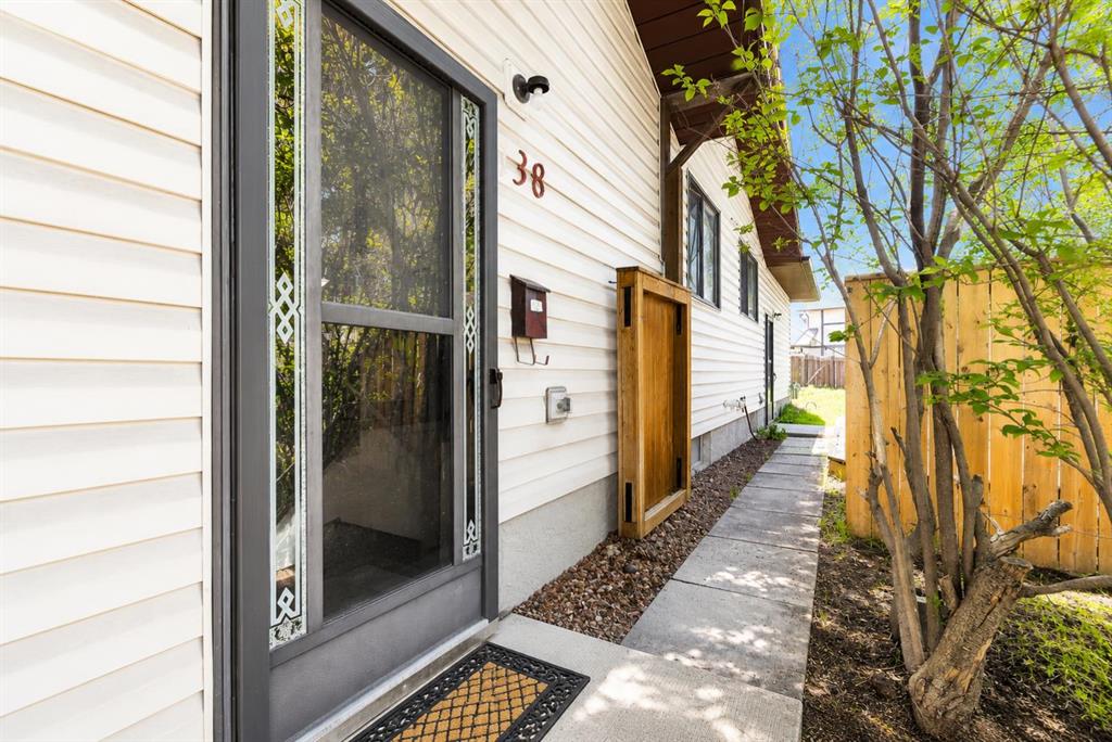 138 Dalhousie Road, Calgary, MLS® # A2314078