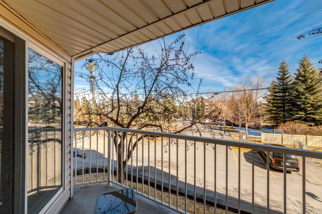 Real Estate Listing MLS A2316061