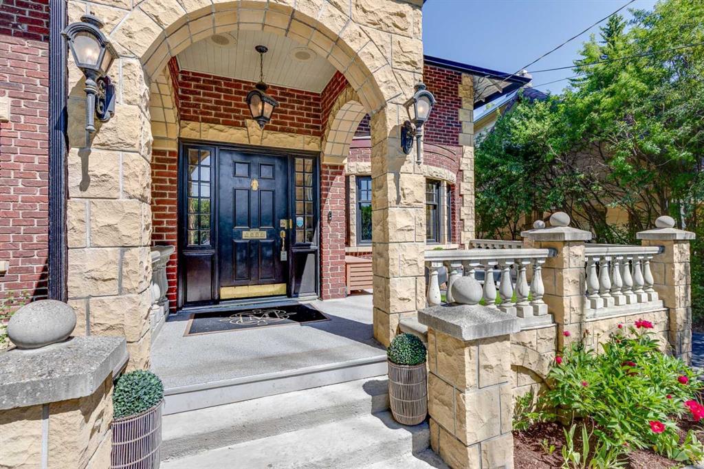 Real Estate Listing MLS A2317304