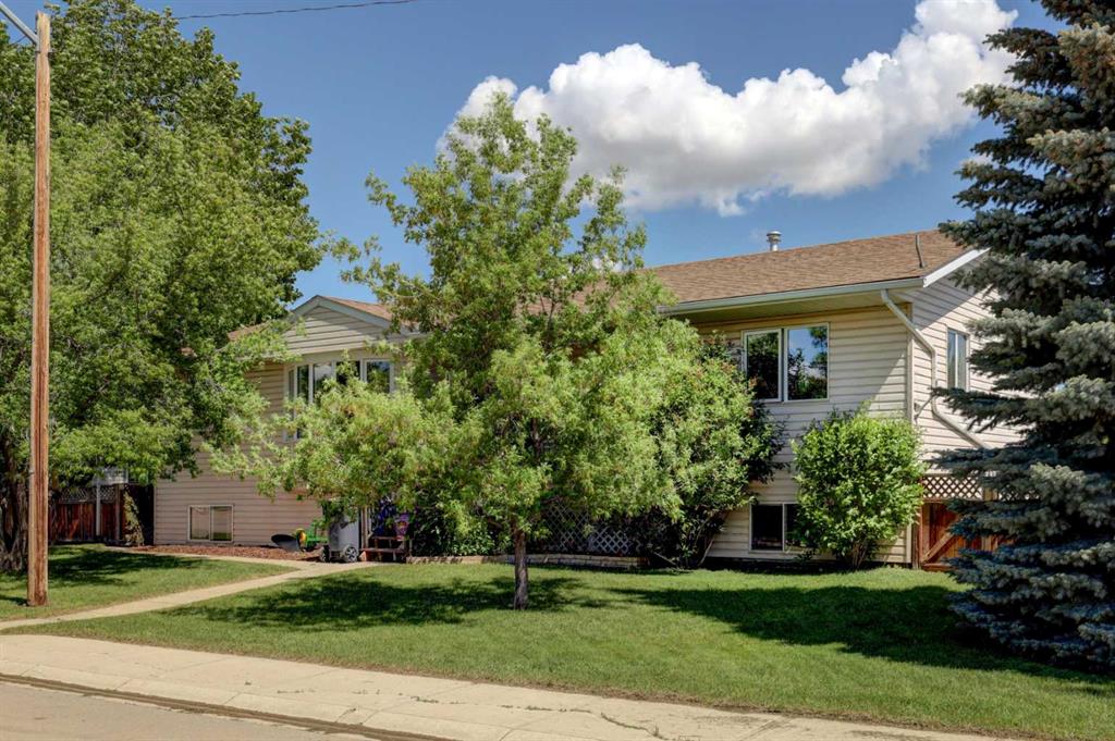 Real Estate Listing MLS A2317765