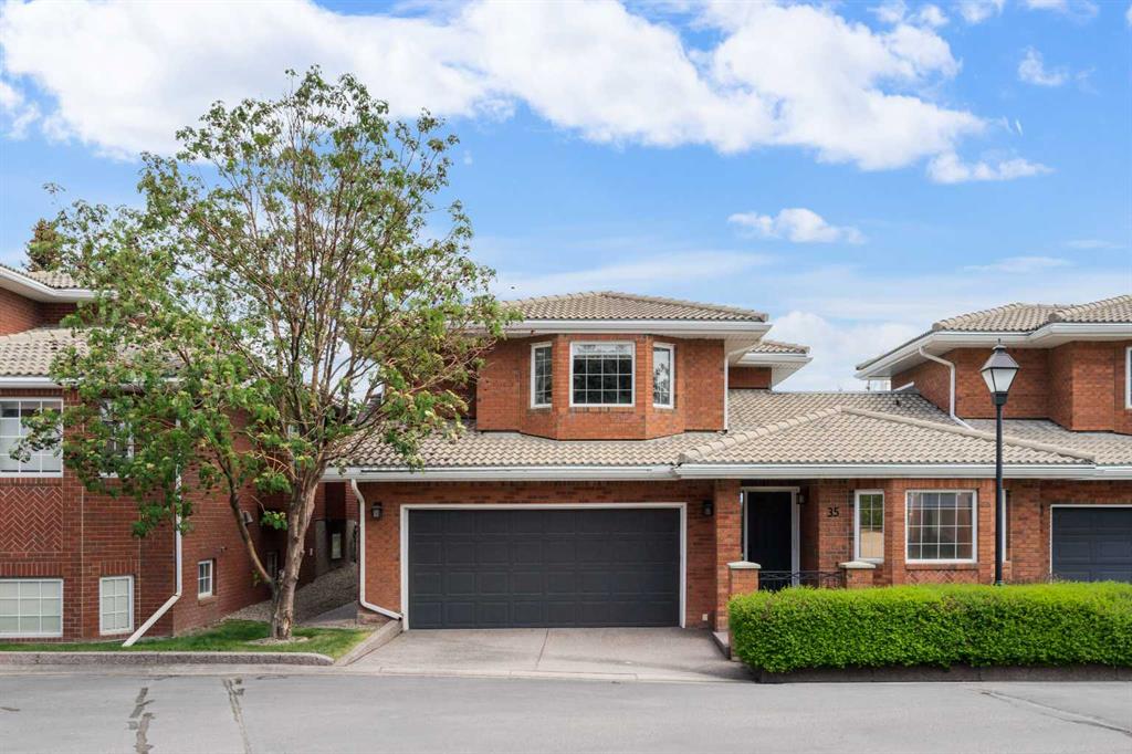 Real Estate Listing MLS A2317825