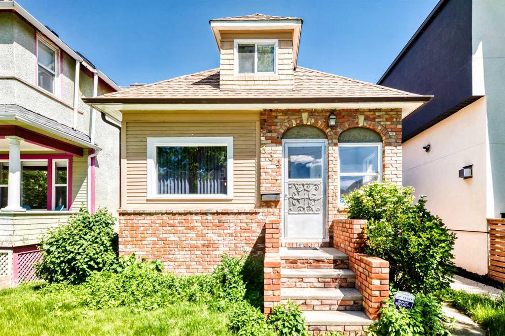 Real Estate Listing MLS A2318103