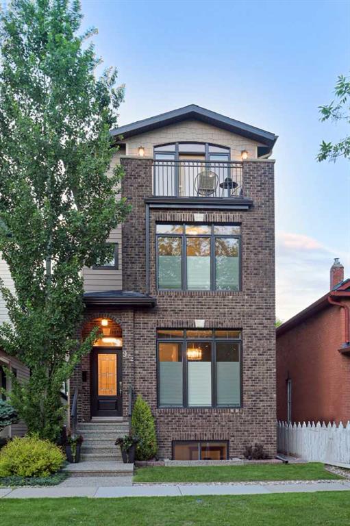 Real Estate Listing MLS A2318295
