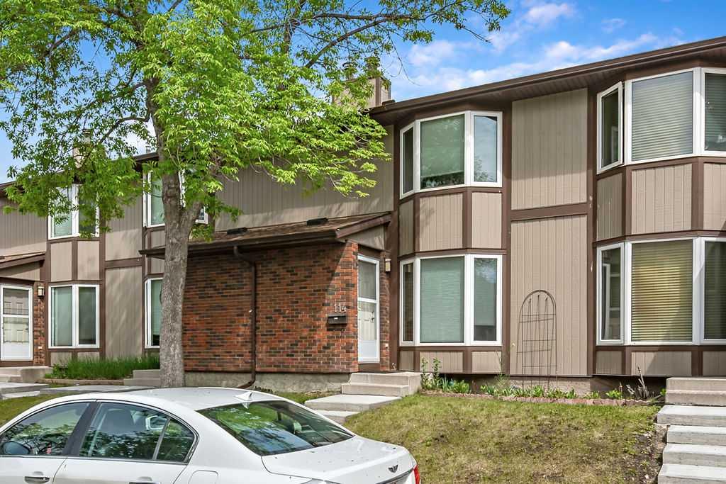 Real Estate Listing MLS A2318396