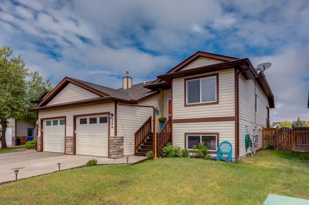 Real Estate Listing MLS A2318452