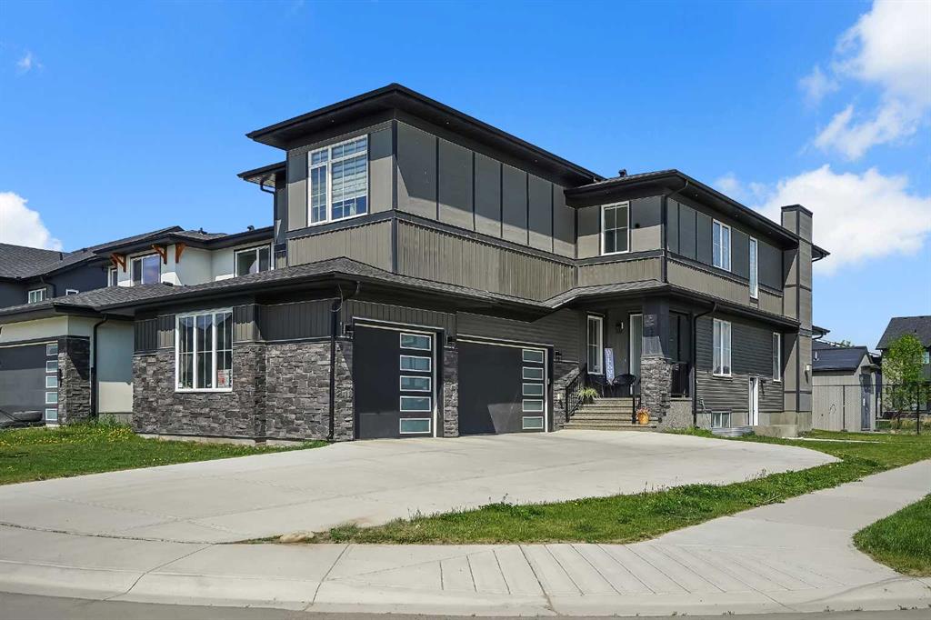 Real Estate Listing MLS A2318535
