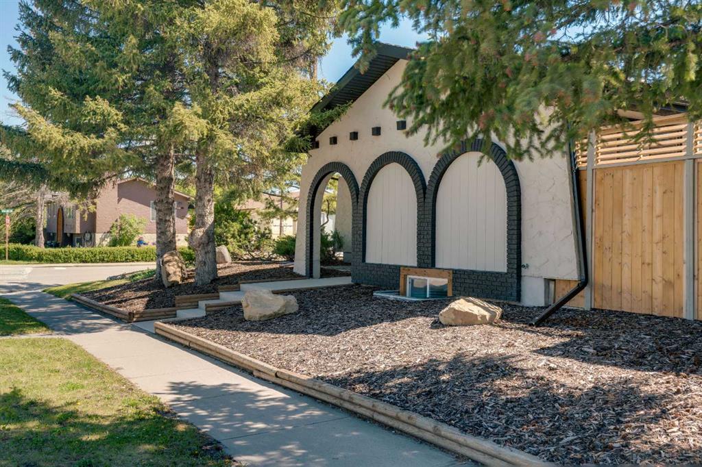 10704 Oakfield Drive, Calgary, MLS® # A2318625