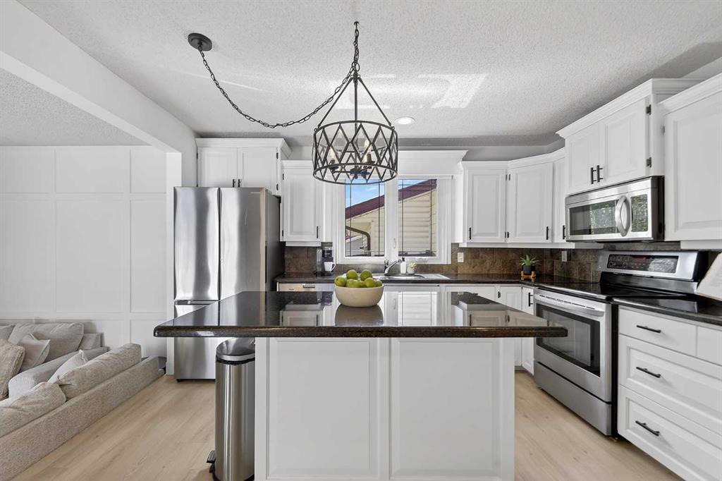 240 Canniff Place, Calgary, MLS® # A2318937