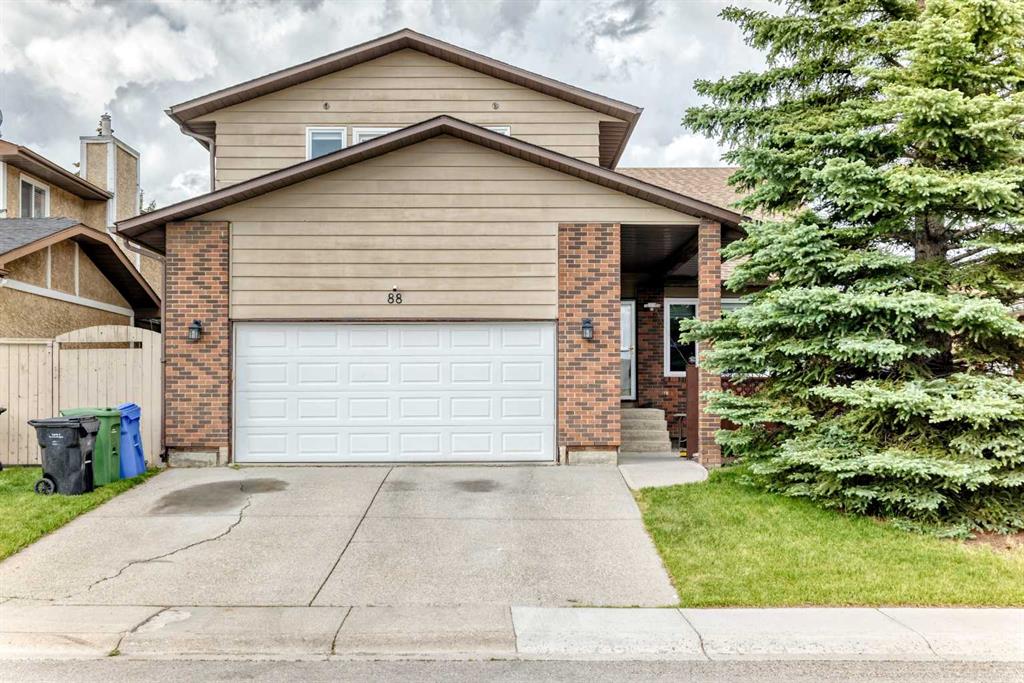 88 Castlefall Way, Calgary, MLS® # A2320068