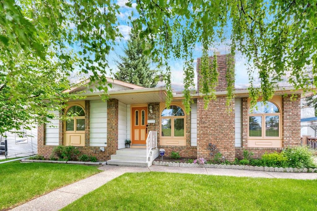 808 Canterbury Drive, Calgary, MLS® # A2320099