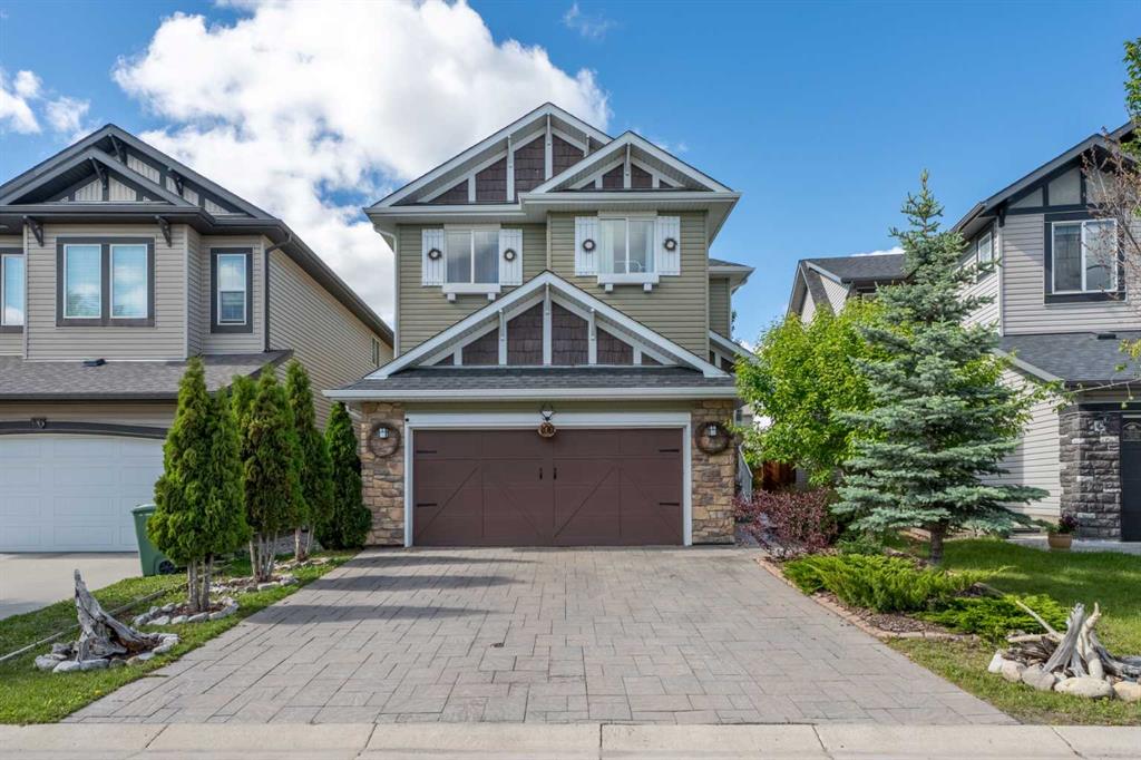 Real Estate Listing MLS A2320462