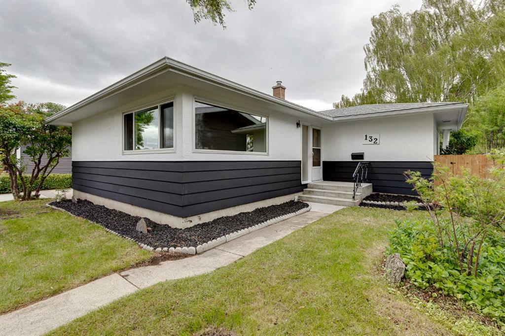 Real Estate Listing MLS A2320489