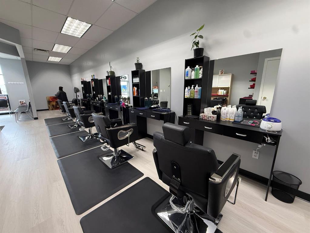 2355, Calgary, MLS® # A2320735