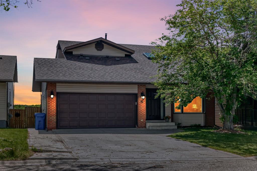 15 Hawkcliff Way, Calgary, MLS® # A2320859