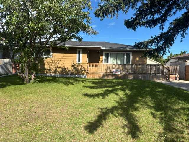 Real Estate Listing MLS A2322200
