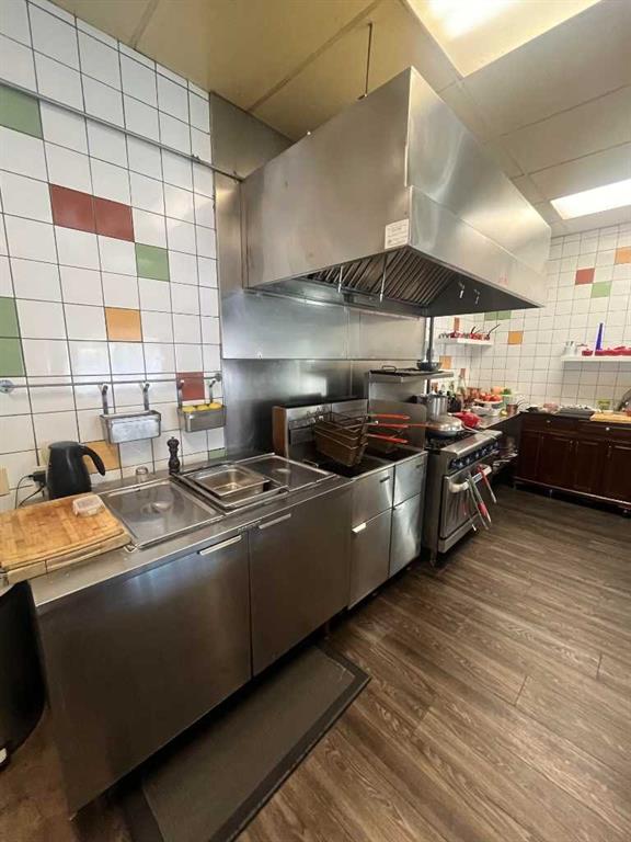 2355, Calgary, MLS® # A2322395