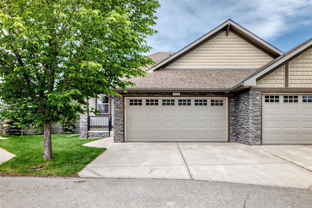 Real Estate Listing MLS A2322504