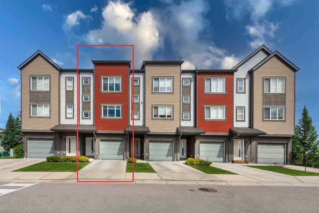 Real Estate Listing MLS A2322857