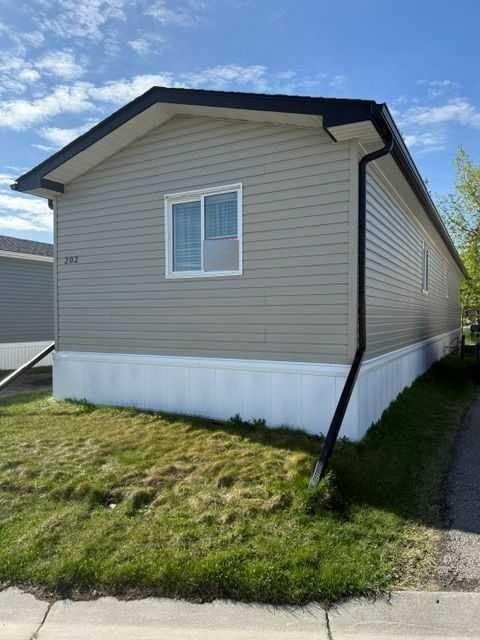 1101 84 Street, Calgary, MLS® # A2323608