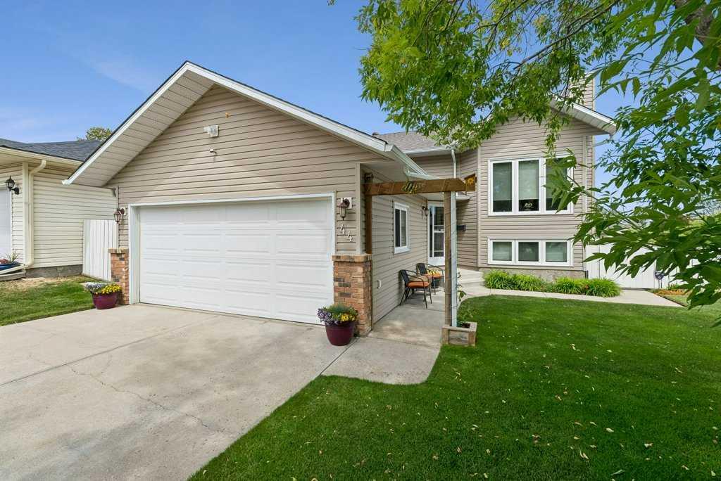 44 Macewan Ridge Gate, Calgary, MLS® # A2324164