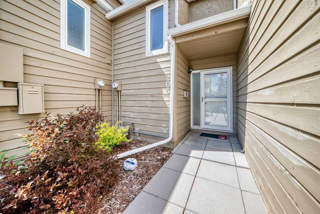 829 Coach Bluff Crescent, Calgary, MLS® # A2324319