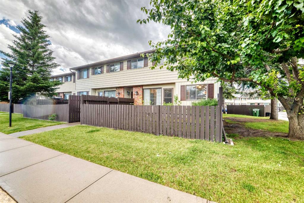 Real Estate Listing MLS A2326384