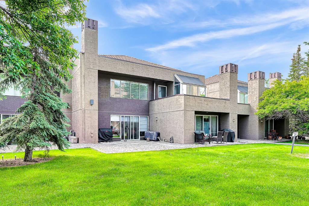 Real Estate Listing MLS A2326576