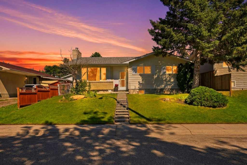 2415 Vista Crescent, Calgary, MLS® # A2328417