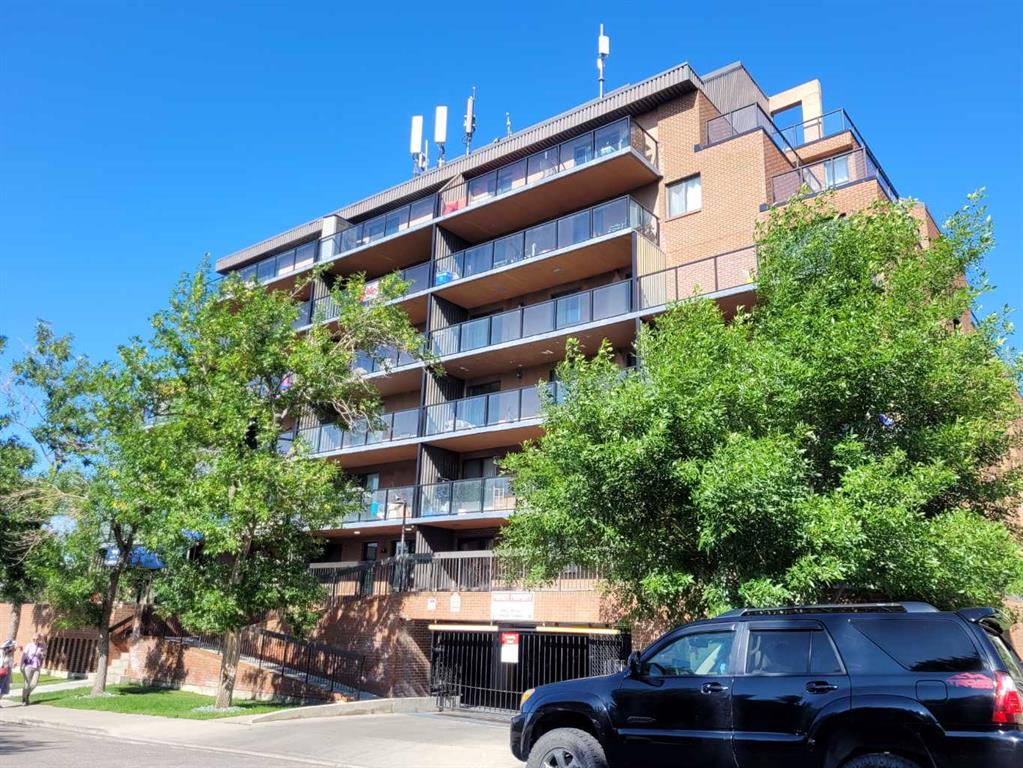 1900 25a Street, Calgary, MLS® # A2328473
