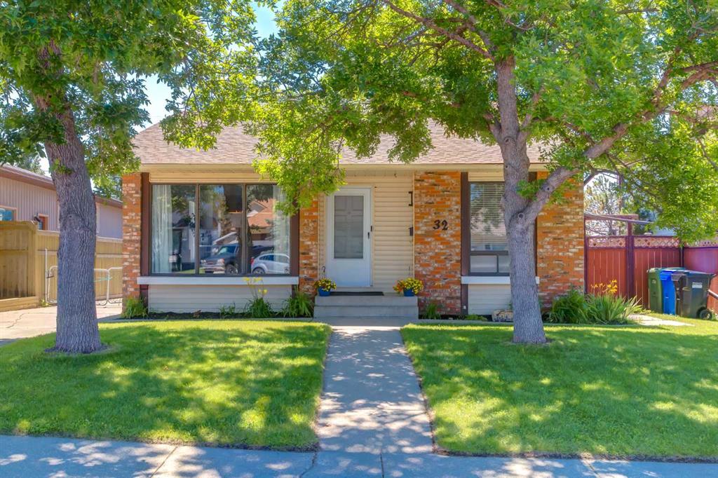 32 Berkley Place, Calgary, MLS® # A2328890