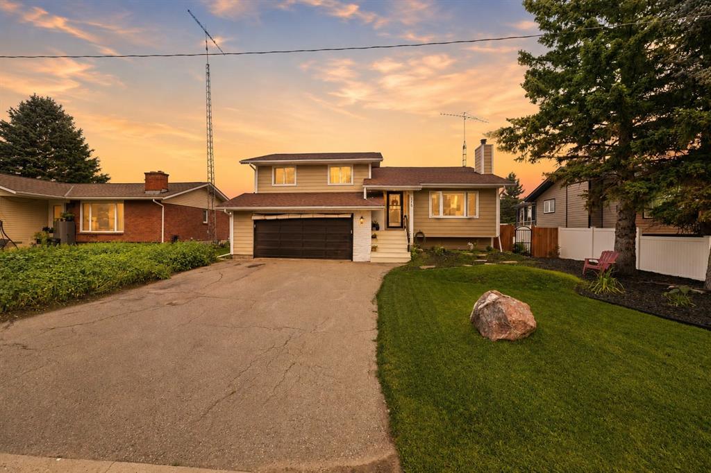 218 8 Avenue, Sundre, MLS® # A2332388