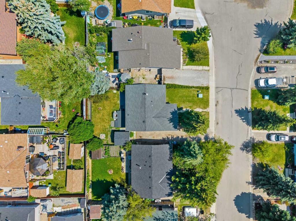 125 Carr Place, Okotoks, MLS® # A2334771