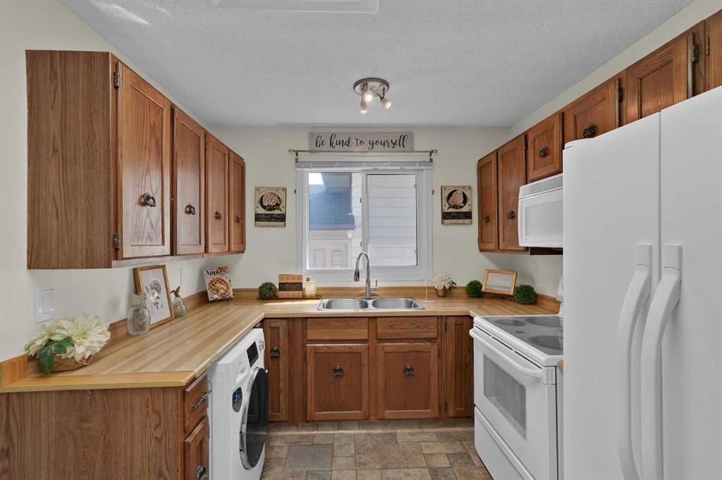 27 Bedridge Way, Calgary, MLS® # A2335133