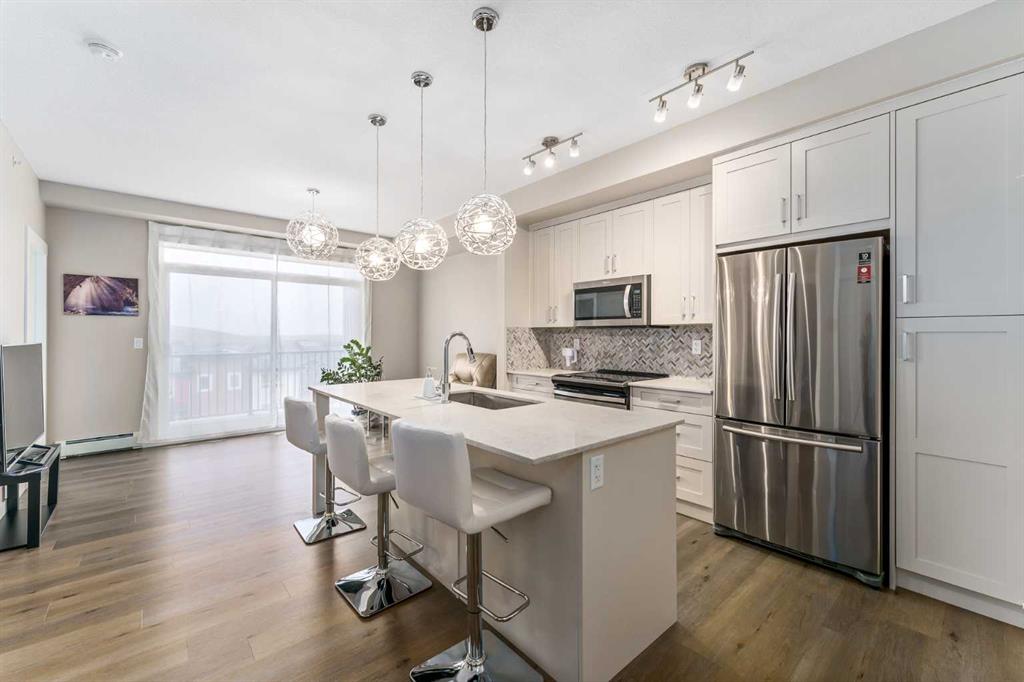 Real Estate Listing MLS A2336245
