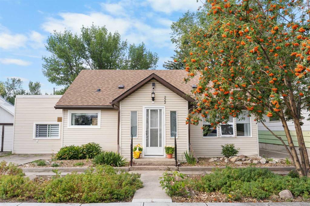 222 45 Avenue, Claresholm, MLS® # A2337435