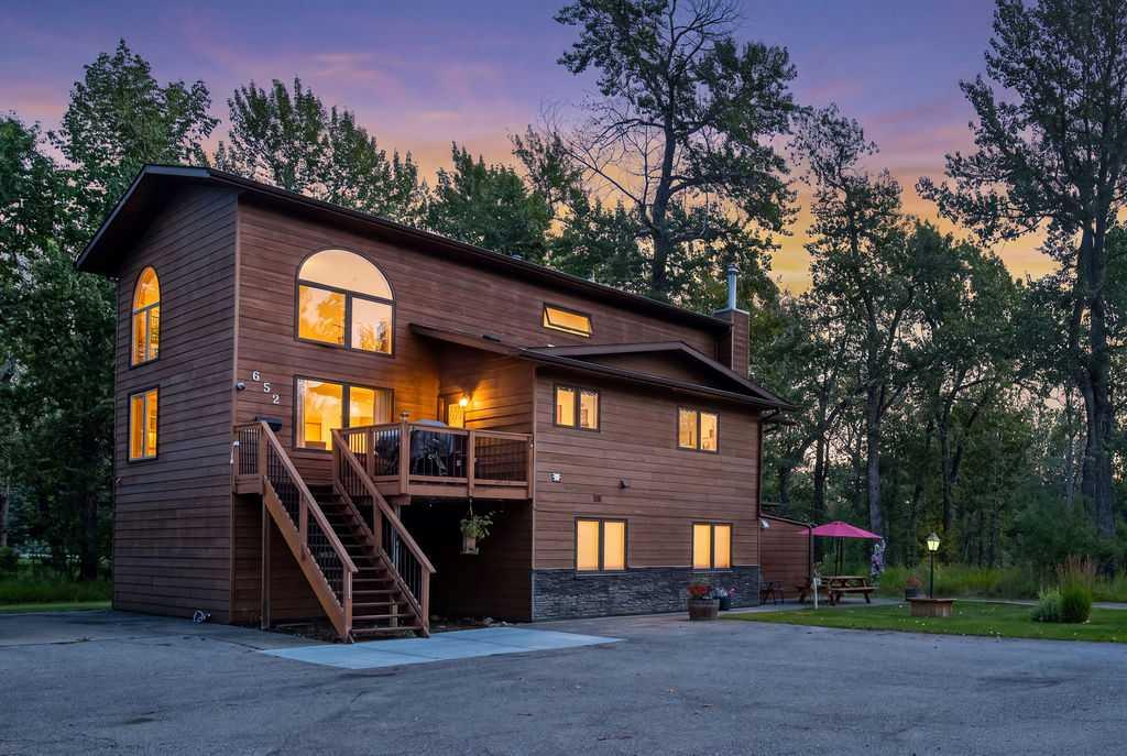 652 North Royalite Way, Diamond Valley, MLS® # A2337825