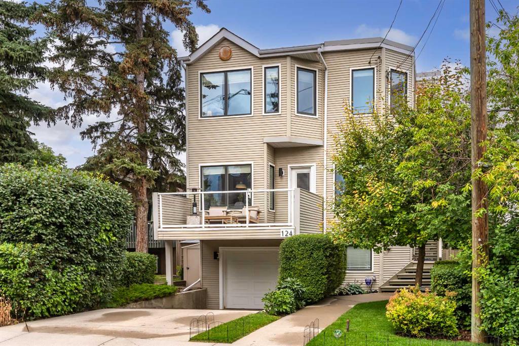 124 38a Avenue, Calgary, MLS® # A2337876