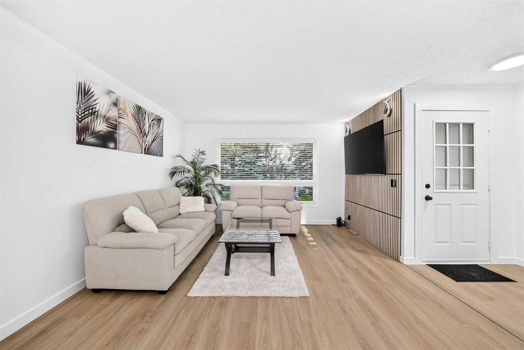 Real Estate Listing MLS A2339854