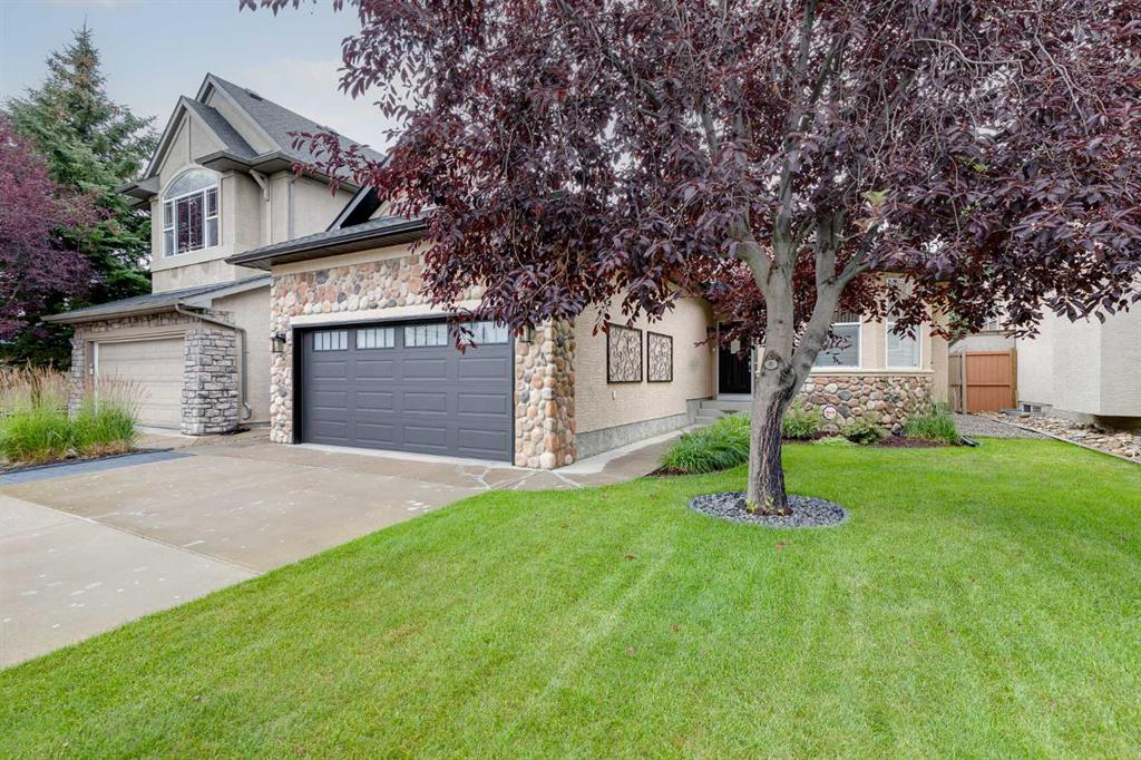 10 Strathlea Grove, Calgary, MLS® # A2340172