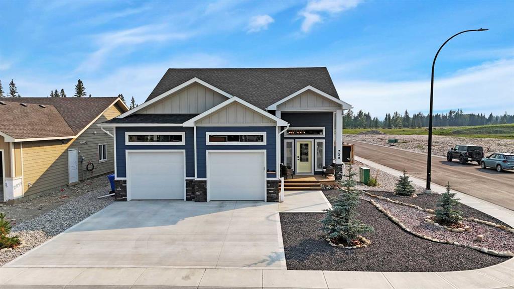 729 5 Street, Sundre, MLS® # A2341137