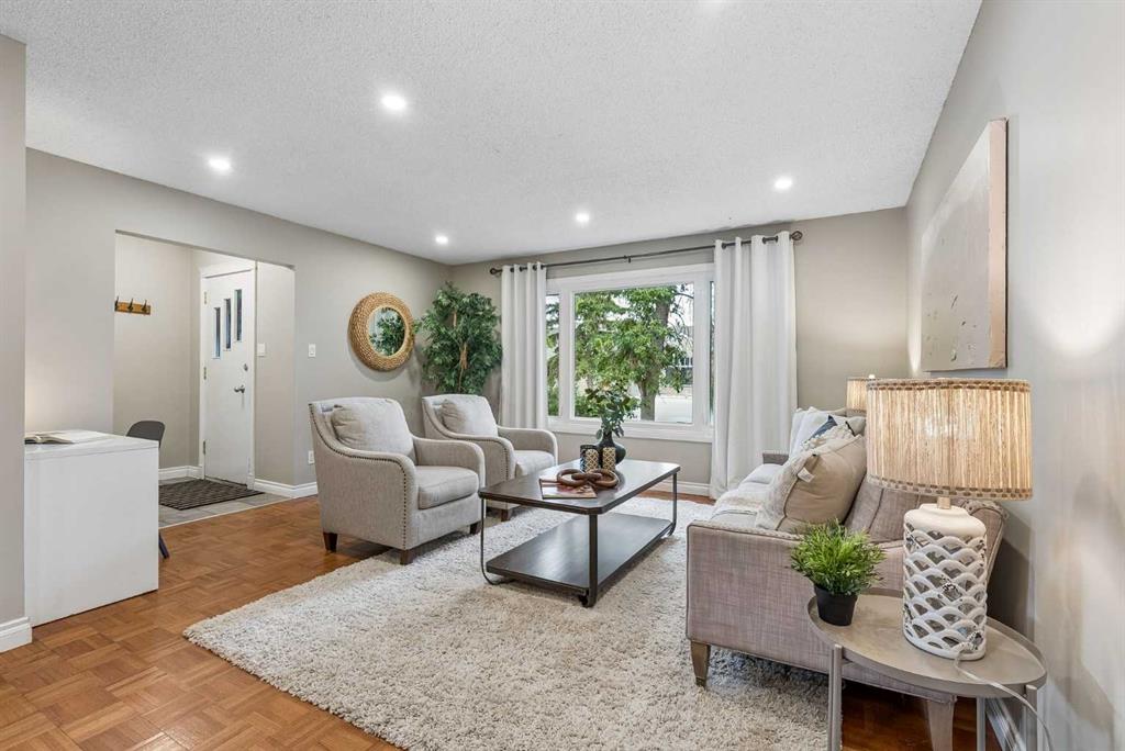 35 Dovercliffe Way, Calgary, MLS® # A2341223