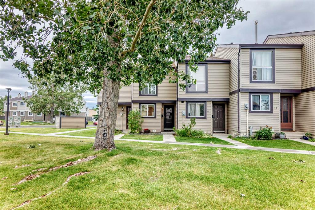 Real Estate Listing MLS A2341645