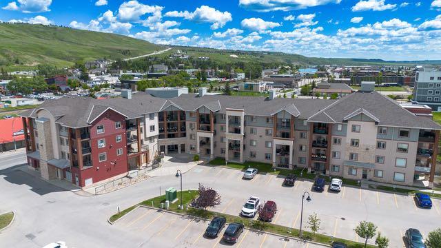 505 Railway Street, Cochrane, MLS® # A2342013
