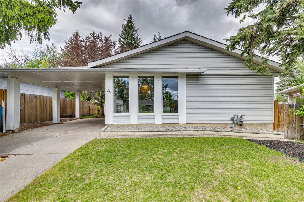 28 Cantrell Bay, Calgary, MLS® # A2343304