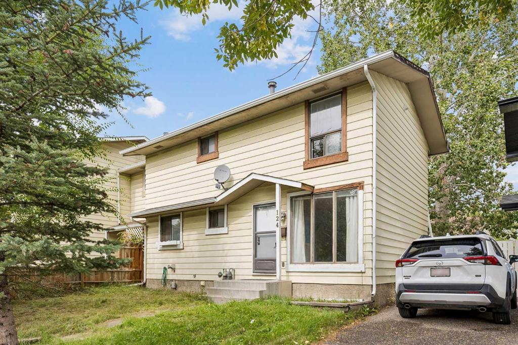 124 Pineset Place, Calgary, MLS® # A2344295