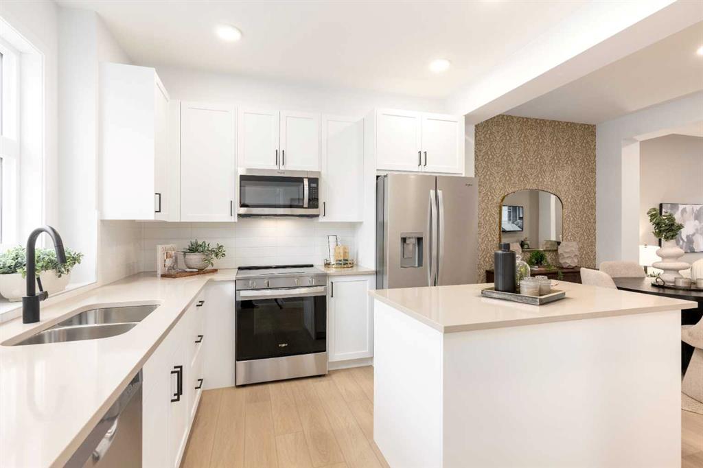 30 Rochester View, Calgary, MLS® # A2344534