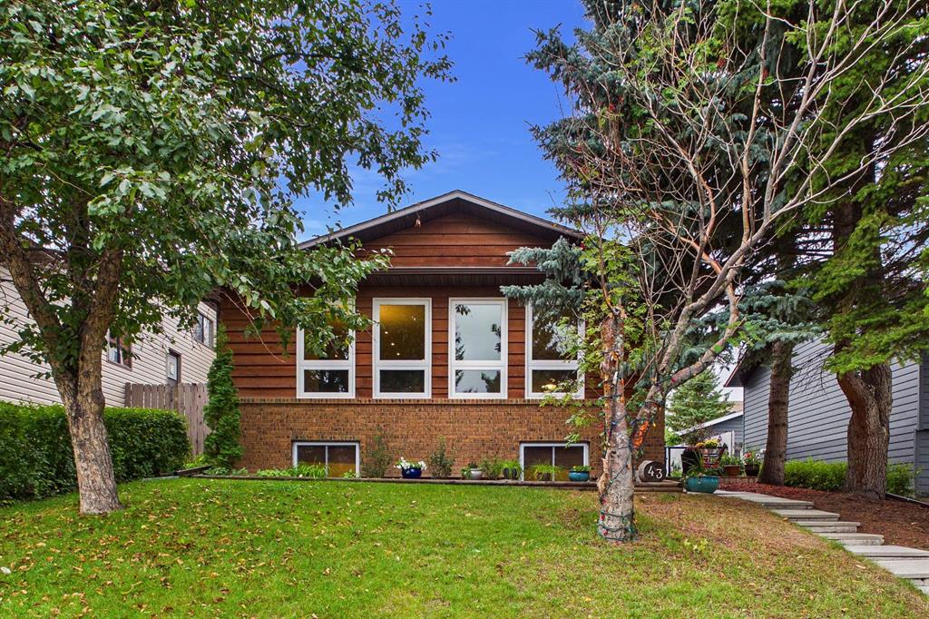 43 Beaconsfield Rise, Calgary, MLS® # A2346303