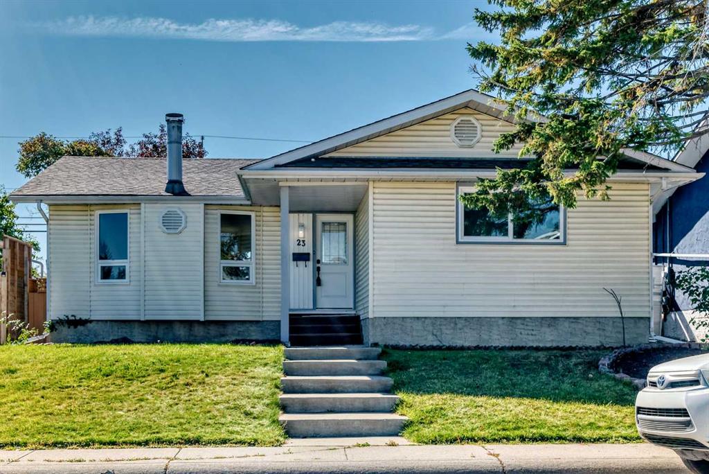 23 Penworth Crescent, Calgary, MLS® # A2347069