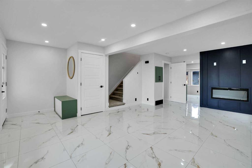 A2348073